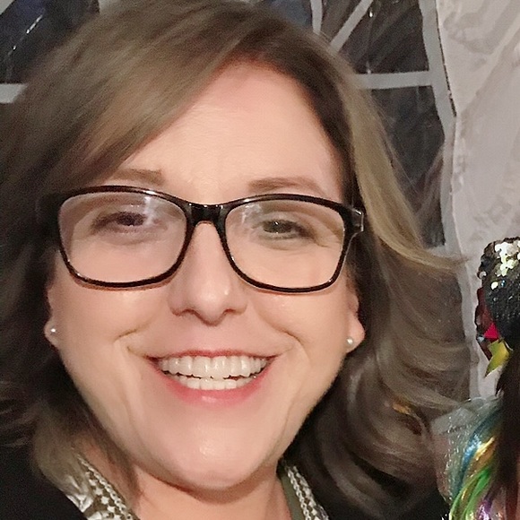 Meet your Posher, Alicia - Picture 1 of 1